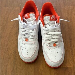 Nike Mens AirForce 1 Sneakers